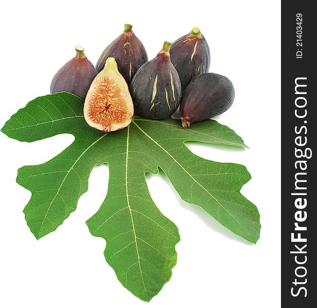 Ripe Purple Fig Fruits  And Leaf