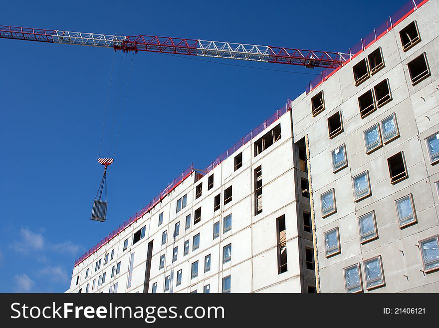 Construction site and crane jib