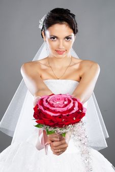 Beautiful Brunette Bride With A Bouquet Stock Photos