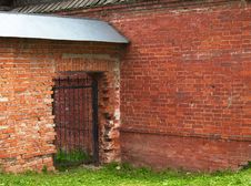 Openwork Gate In The Brick Wall Royalty Free Stock Photography Openwork Gate In The Brick Wall Royalty Free Stock Photography