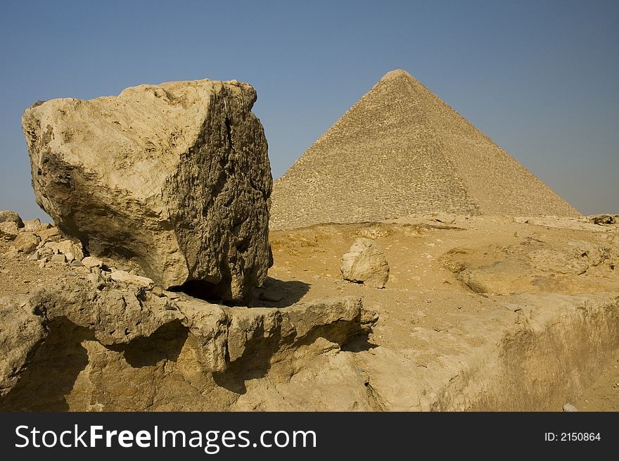 Pyramid Heops