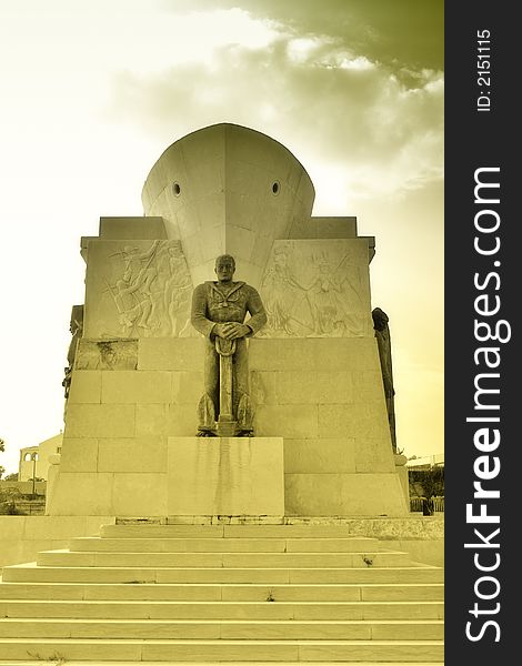 World war monument soldier is a photo of a monument dedicate to fallen in Africa war. It is a Sicilian monument in Siracuse city.