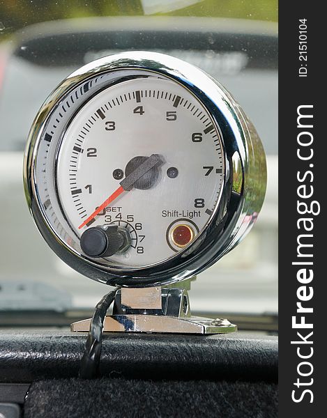 Tachometer. It is established in the car on the instrument panel