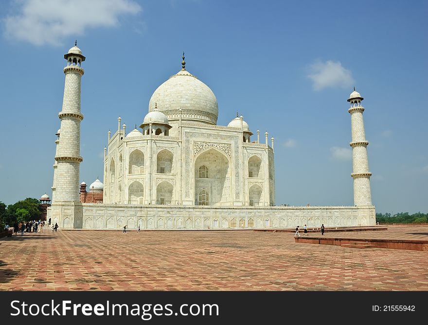 Taj Mahal in Agra in the Uttar Pradesh region of India. It is a one of New Seven Wonders of the World. Taj Mahal in Agra in the Uttar Pradesh region of India. It is a one of New Seven Wonders of the World.