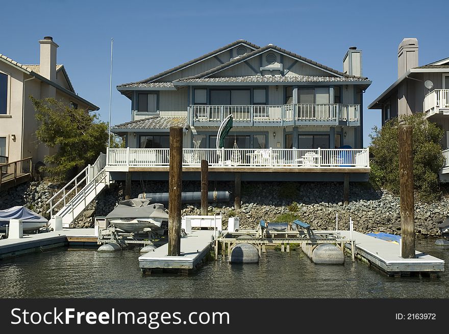 Executive House On The Water