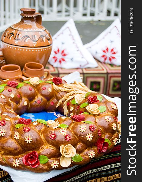 Traditional moldavian round loaf on embroidery