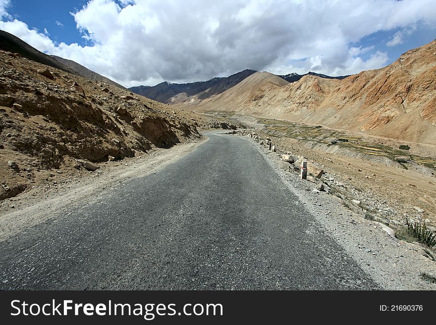 Road to mountains. Himalayan scenic. Ladakh. India