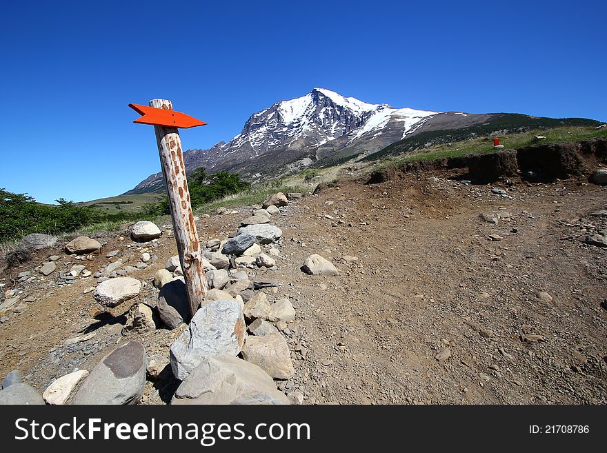 An image of a walk in Patagonia showing the beauty of the natural landscape. An image of a walk in Patagonia showing the beauty of the natural landscape