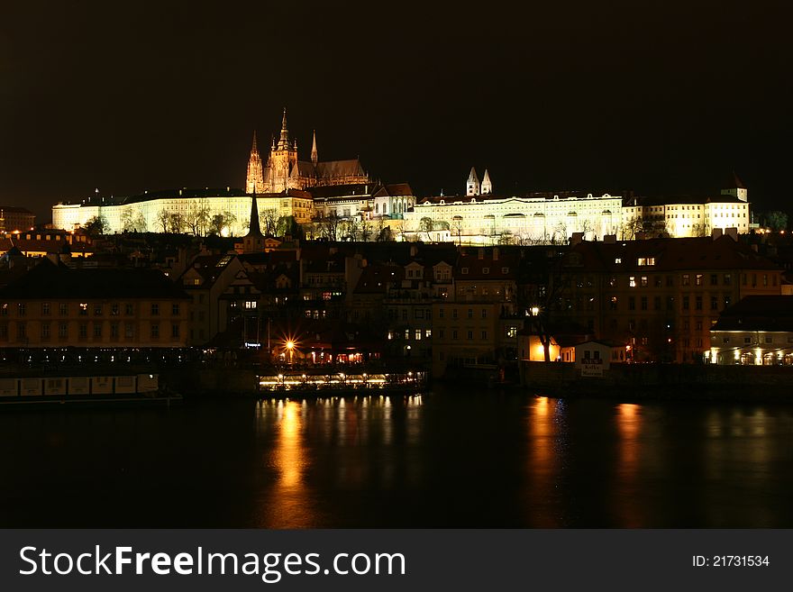 A nigth view of Prague Castle