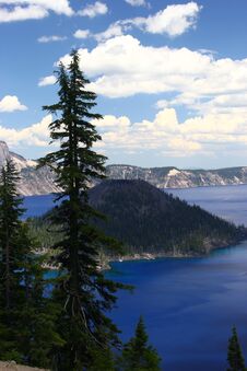 Crater Lake On A Sunny Day Stock Images