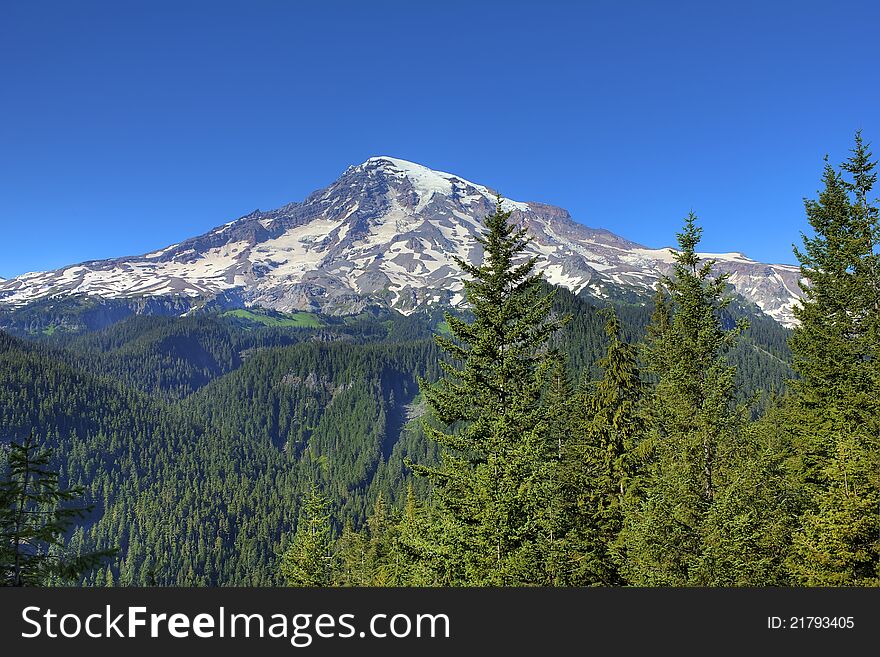 Mount Rainier located in Washington State