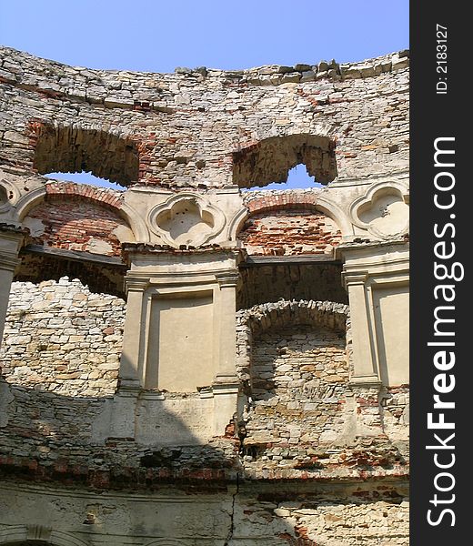 Ruins of old castle KrzyÅ¼topÃ³r in Ujazd (XVII Century), Poland