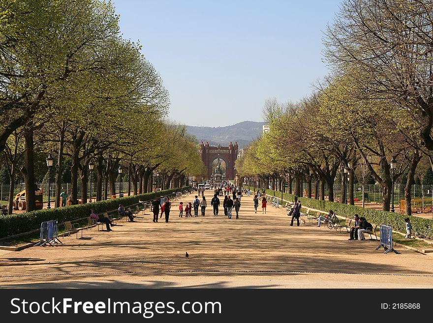 A day in the park of Barcelona, springtime, arc of triumph