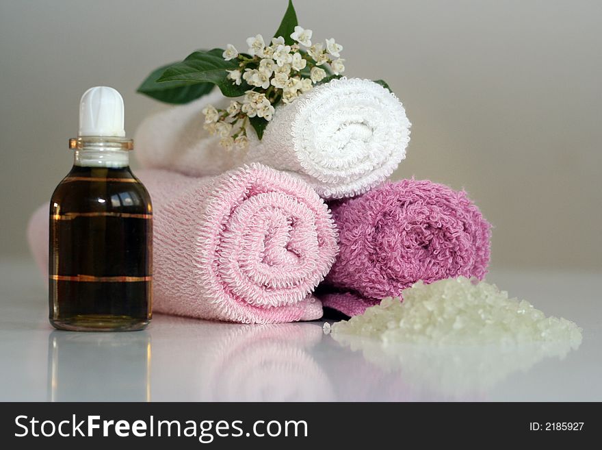 Bath accessories with natural flower, oil and salt