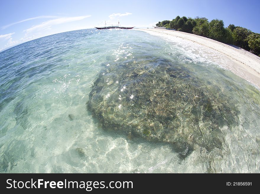 Crystal water, white sand and terrific scenery. Panglao Island, Philippines