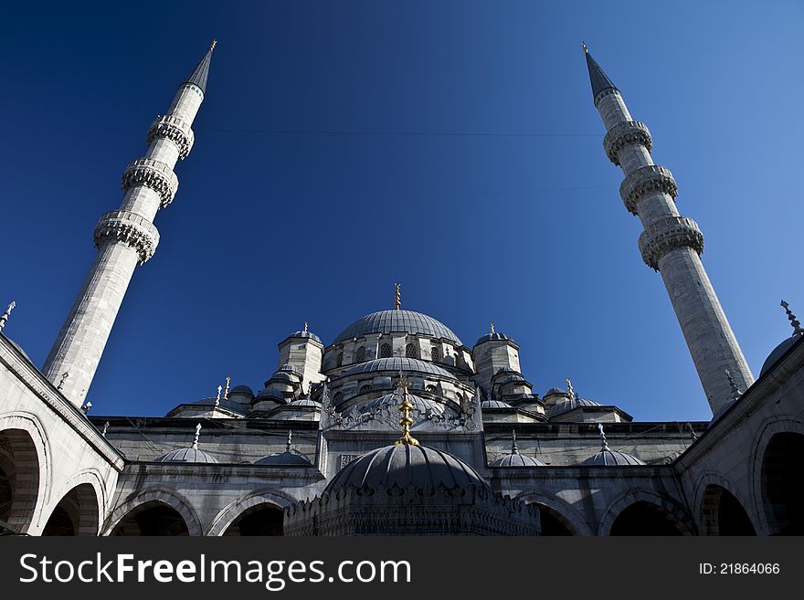 Yeni Camii in daylight, in Istanbul. Yeni Camii in daylight, in Istanbul