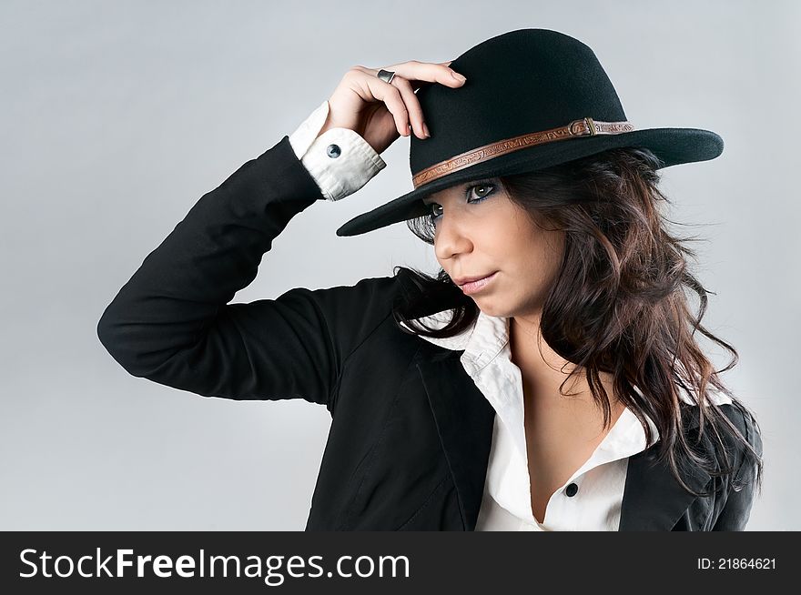 Beautiful woman in cowboy hat.