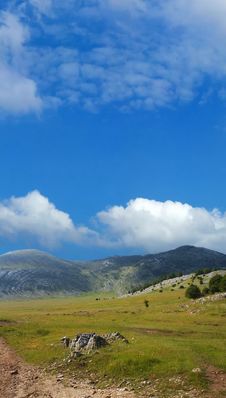 Dinara Mountain Over Blue Sky Royalty Free Stock Images Dinara Mountain Over Blue Sky Royalty Free Stock Images