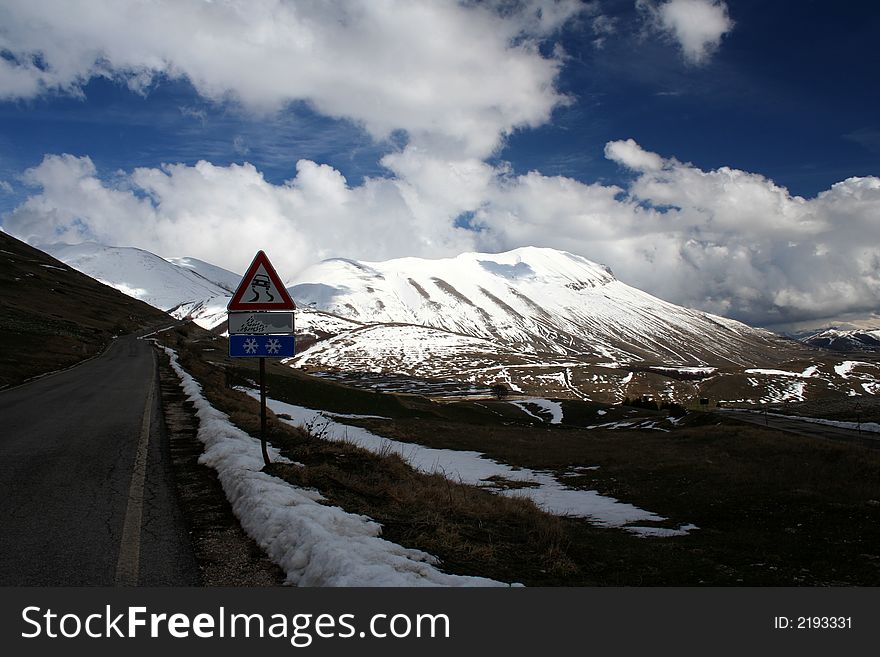 Castelluccio /winter Landscape