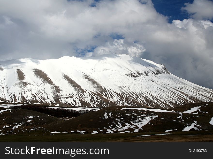 Castelluccio /winter Landscape