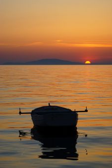 Sunset With Fishing Boat Royalty Free Stock Photography