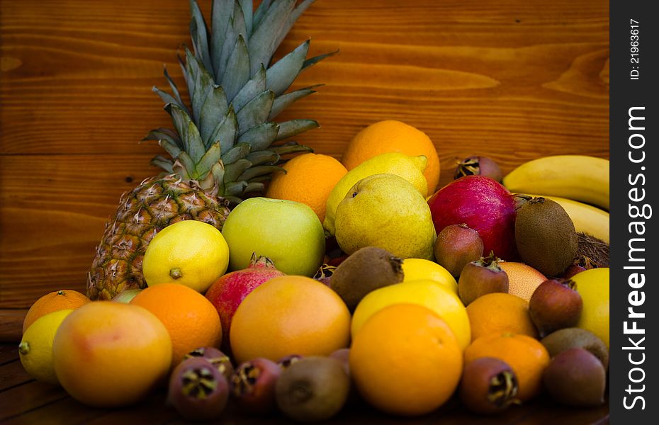 Bunch of fruit on table