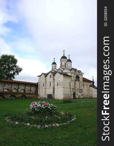 Monastery (Kirillo-Belozersky)