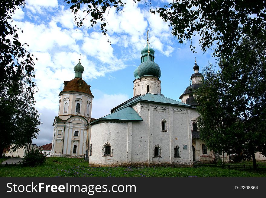 Monastery (Kirillo-Belozersky)