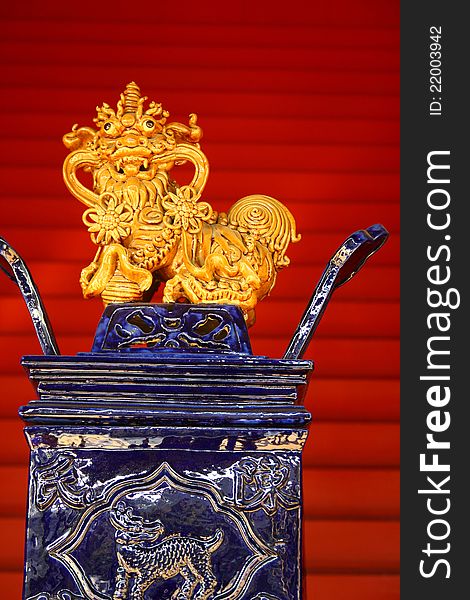 Chinese Porcelain Lion decoration