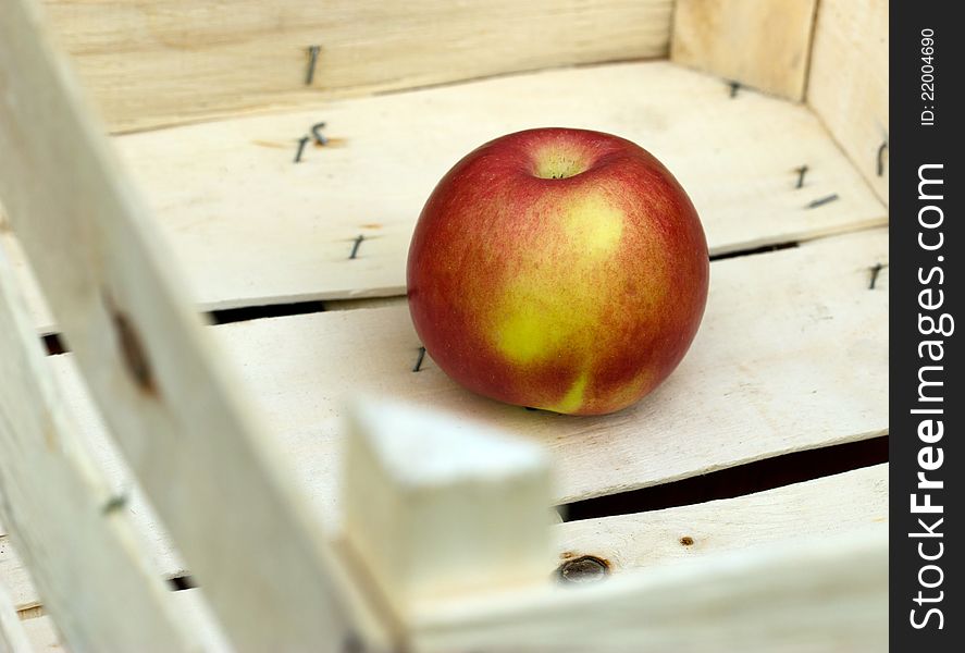 All apples sold, there is only one in crate. All apples sold, there is only one in crate