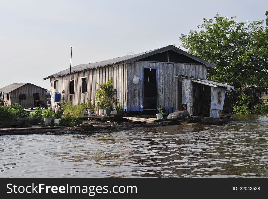 Amazonian Floating House