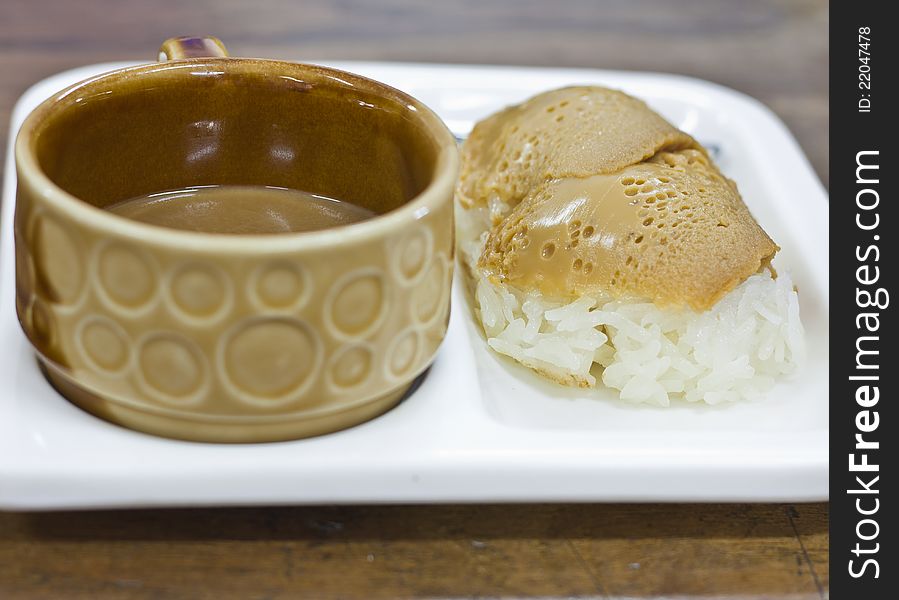 Sticky rice custard and coffee