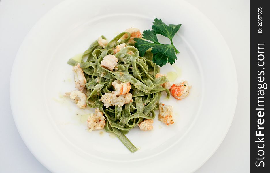 Tagliatelle with shrimps,herbs and olive oil