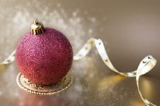 Christmas Ball With Gold Ribbon Bow With Snow Royalty Free Stock Image Christmas Ball With Gold Ribbon Bow With Snow Royalty Free Stock Image