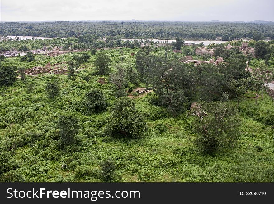 Old palaces and countryside in Orchha, India