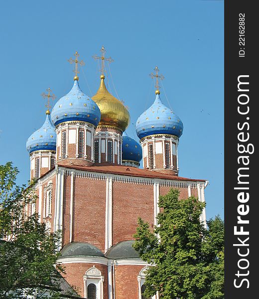 Domes of the Uspensky Cathedral of the Ryazan Kremlin. Domes of the Uspensky Cathedral of the Ryazan Kremlin