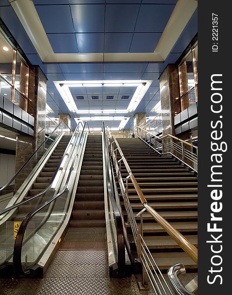 Moscow subway escalator with no passengers