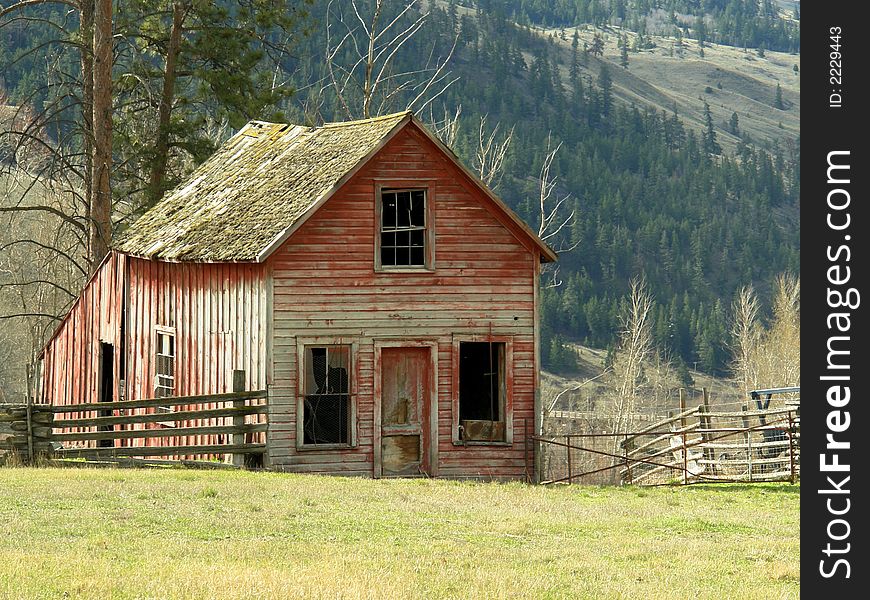 Antiquated home that is now being used as a farm building in Merrit, BC. Antiquated home that is now being used as a farm building in Merrit, BC