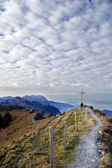 Cloudy Mountain Ridge Stock Photography Cloudy Mountain Ridge Stock Photography