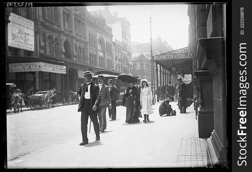 Streetscenes including pedestrians on King Street, George Street, Pitt Street, plus horsedrawn vehicles and activities on York and Castlereagh Streets, including the delivery of ice, bottle and gas cylinders.

Format: Glass photonegative

Find more detailed information about this photographic collection: acms.sl.nsw.gov.au/item/itemDetailPaged.aspx?itemID=404293

From the collection of the State Library of New South Wales www.sl.nsw.gov.au. Streetscenes including pedestrians on King Street, George Street, Pitt Street, plus horsedrawn vehicles and activities on York and Castlereagh Streets, including the delivery of ice, bottle and gas cylinders.

Format: Glass photonegative

Find more detailed information about this photographic collection: acms.sl.nsw.gov.au/item/itemDetailPaged.aspx?itemID=404293

From the collection of the State Library of New South Wales www.sl.nsw.gov.au