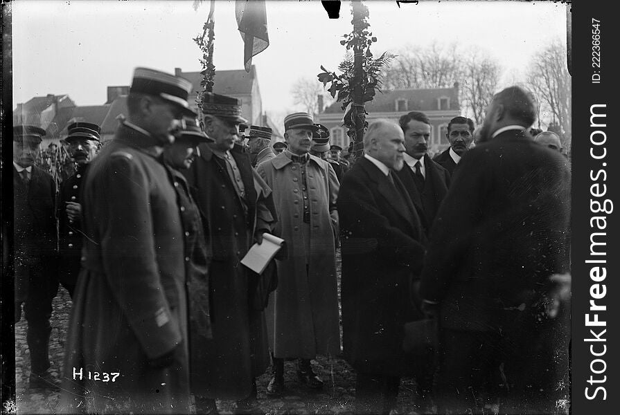 Arrival of President Raymond Poincare of France &#x28;right of centre&#x29; in Le Quesnoy. Photograph taken 10 November 1918 by Henry Armytage Sanders.
Inscriptions: Inscribed - Photographer&#x27;s title on negative -bottom left: H1237.
The President was accompanied by the Prefect of the Department of the North, and the local member of Parliament.  The visit marked France symbolically taking posession of the town liberated by foreign troops.  It was also the first time that a President of France had visited Le Quesnoy.  This visit was to be followed on 18 November by a visit of King George V of Britain.
Quantity: 1 b&amp;w original negative&#x28;s&#x29;.
Physical Description: Dry plate glass negative 4.75 x 6.5 inches 

 Arrival of President Poincare at Le Quesnoy. Royal New Zealand Returned and Services&#x27; Association :New Zealand official negatives, World War 1914-1918. Ref: 1/2-013784-G. Alexander Turnbull Library, Wellington, New Zealand. natlib.govt.nz/records/23141985