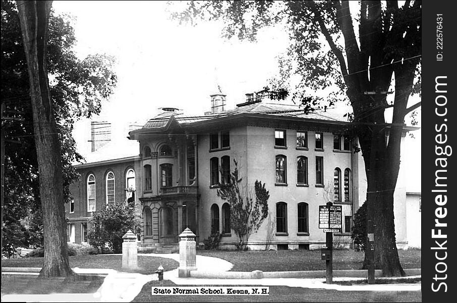 TITLE
Hale Building, Keene State College, Keene, NH

CREATOR
Underwood &amp; Underwood, New York NY

SUBJECT
Universities and colleges - NH - Keene
Houses - NH - Keene

DESCRIPTION
Postcard of the Hale Building, formerly used as an Administration Building, Keene State College located at the corner of Main and Winchester Streets in Keene New Hampshire. It was originally built in 1860 for Ex-Governor Samuel Dinsmoor and was later the home of Governor Samuel W. Hale. In 1909 it was presented to the state by the City of Keene when the Normal School was established.

PUBLISHER
Keene Public Library

DATE DIGITAL
20080414

DATE ORIGINAL

RESOURCE TYPE
photographs
photographic postcards

FORMAT
image/jpg

RESOURCE IDENTIFIER
hsyksch022

RIGHTS MANAGMENT
No known restriction on publication.