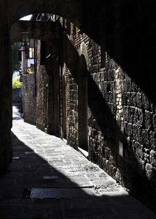 Narrow Street In San Gimignano Stock Images