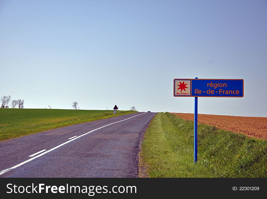 A department sign for the ile de france region. A department sign for the ile de france region