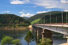 Bridge Through Mountain River Royalty Free Stock Photos Bridge Through Mountain River Royalty Free Stock Photos
