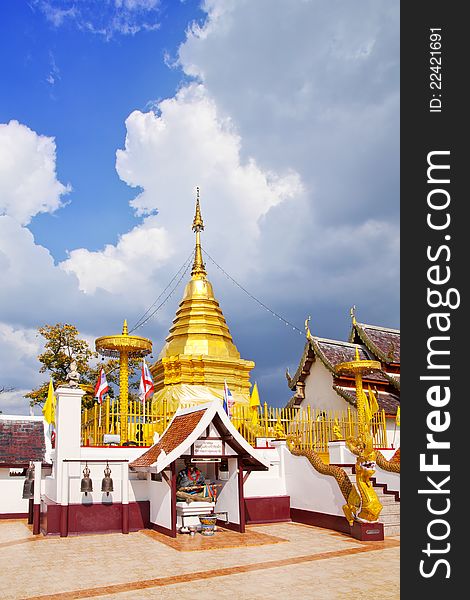 Golden Pagoda Buddhist Temple is located in Thailand's tourist attractions. Golden Pagoda Buddhist Temple is located in Thailand's tourist attractions.