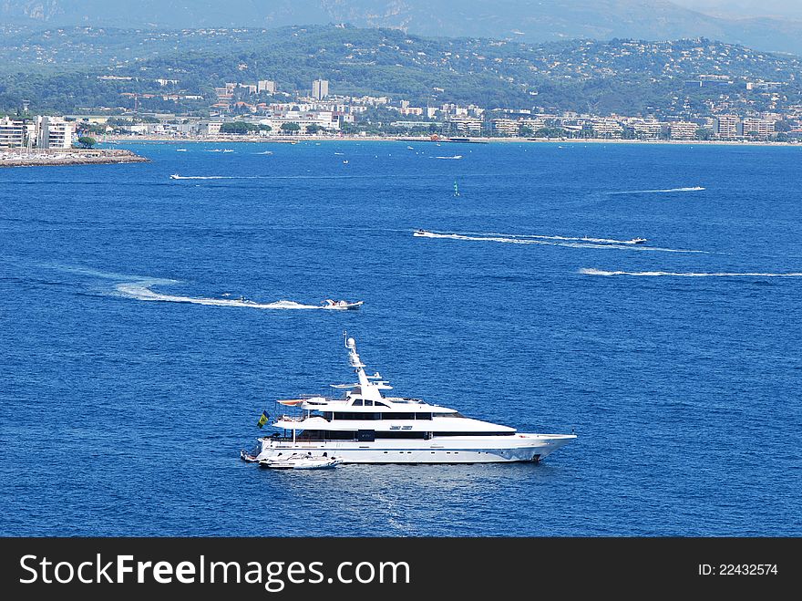 High Speed boats and ships on French Riviera
