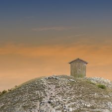 Shack On The Hilltop Royalty Free Stock Images Shack On The Hilltop Royalty Free Stock Images