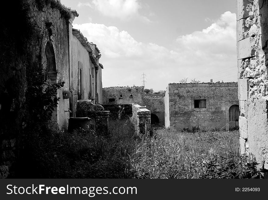 An Ancient abandoned farm in the sicilian country. An Ancient abandoned farm in the sicilian country