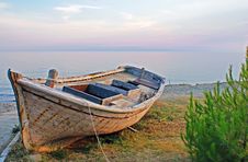 Lonely Boat Royalty Free Stock Image Lonely Boat Royalty Free Stock Image